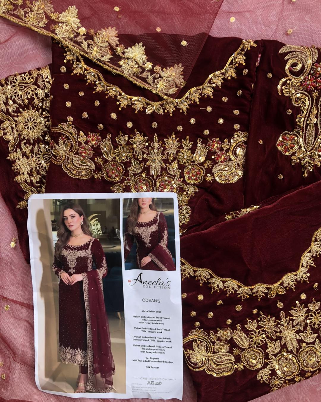 Aneelas Luxury Velvet Collection "Red Gold"