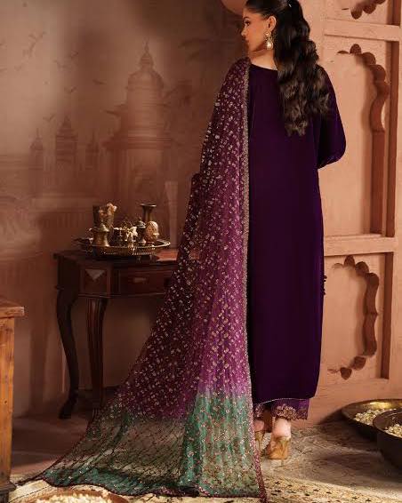 Iznik Velvet Collection IV-57 "Purple"