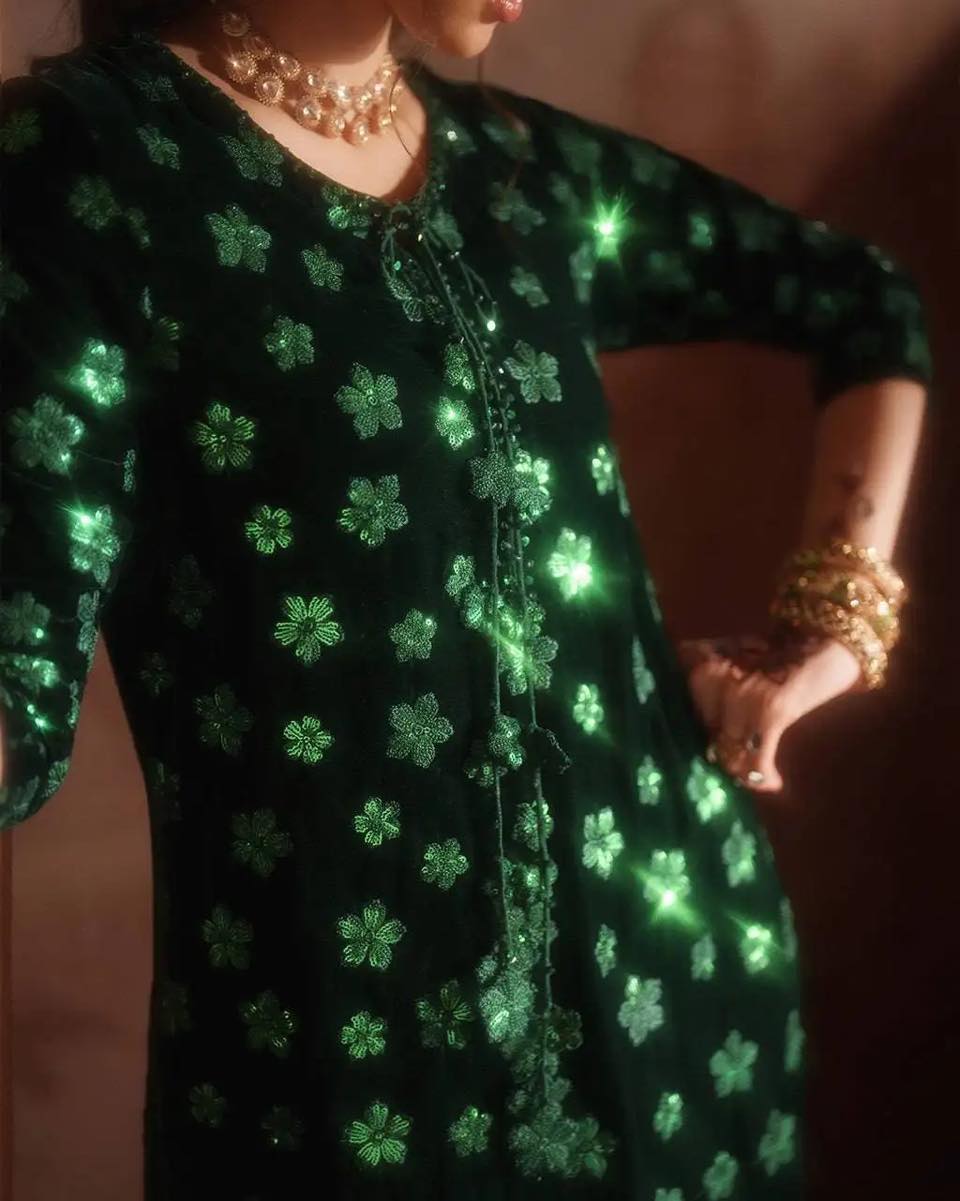 Iznik Velvet Collection "Bottel Green"
