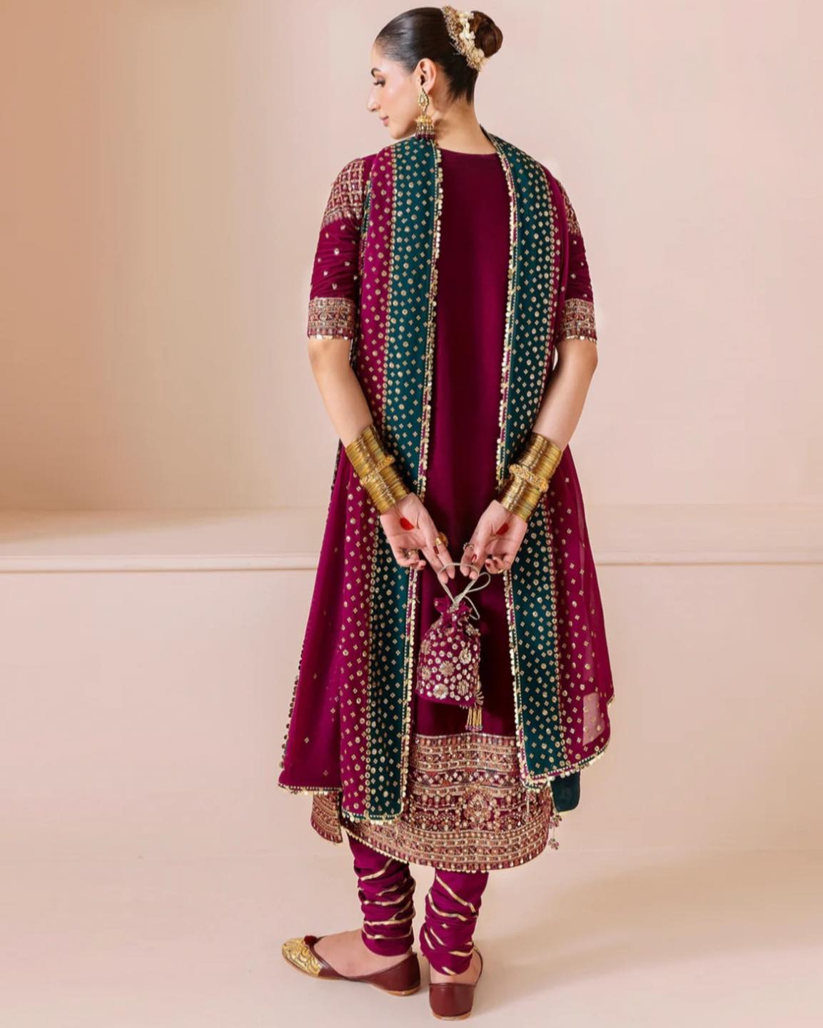 Jazmin Luxury Velvet Embroidered D 05