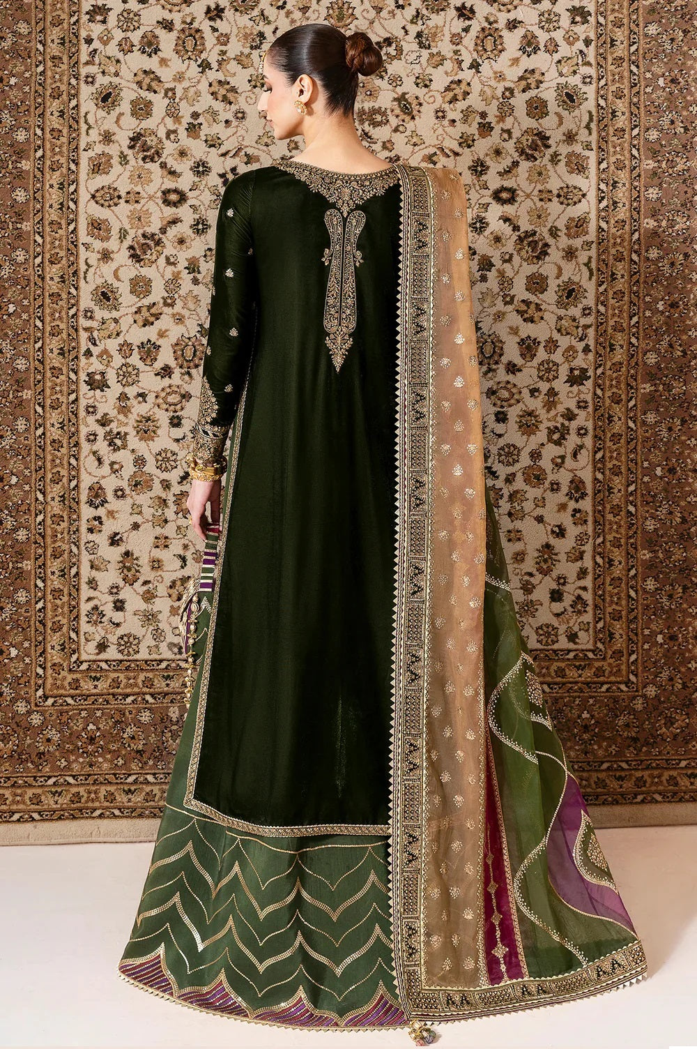 Jazmin Luxury Velvet Embroidered D 09