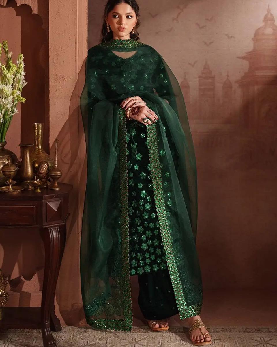 Iznik Velvet Collection "Bottel Green"
