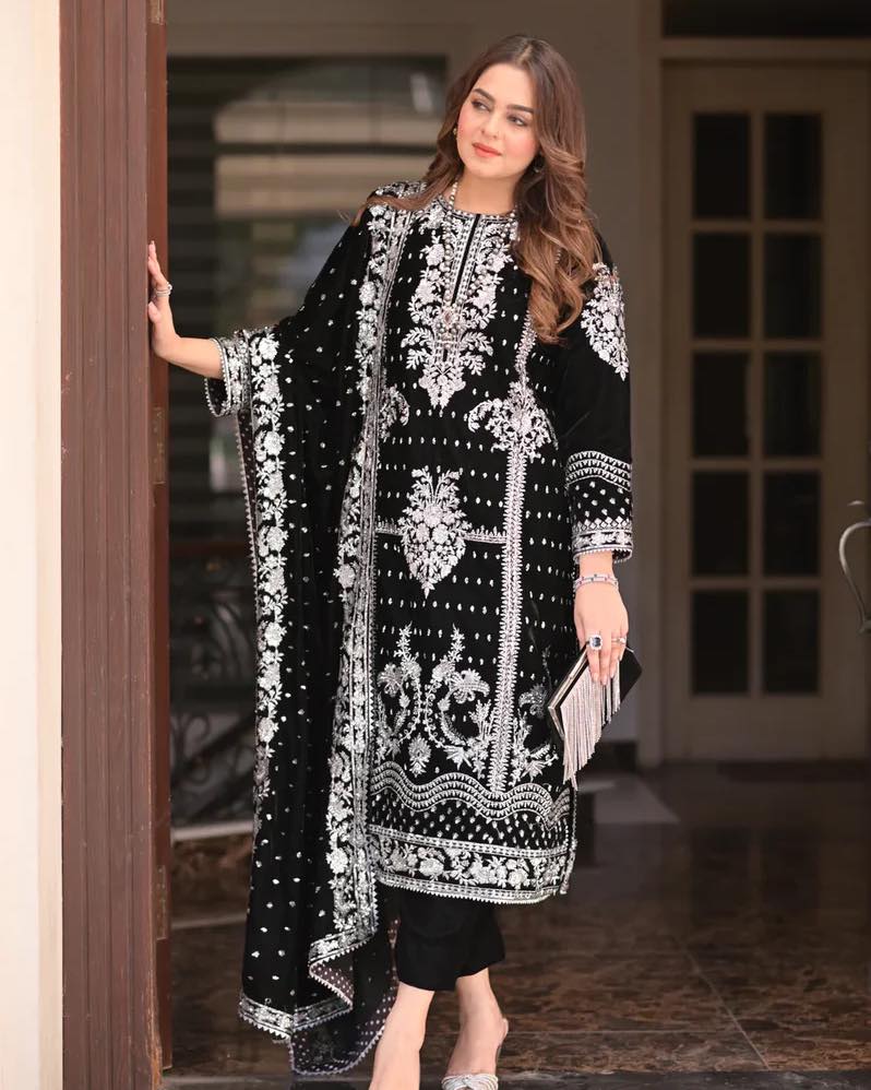Aneelas Luxury Velvet Collection "Black"