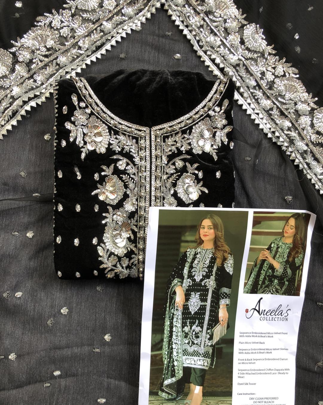 Aneelas Luxury Velvet Collection "Black"