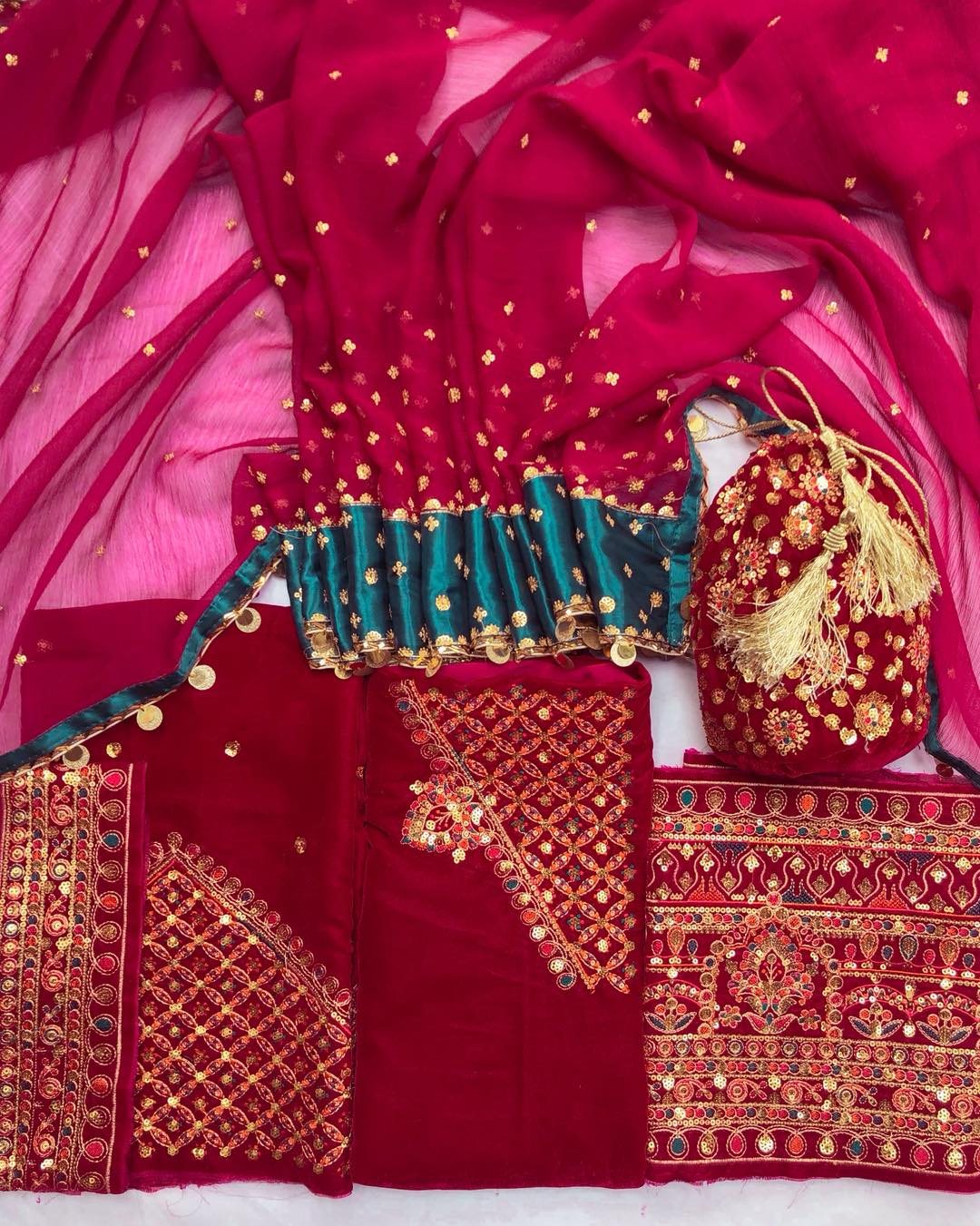 Jazmin Luxury Velvet Embroidered D 05