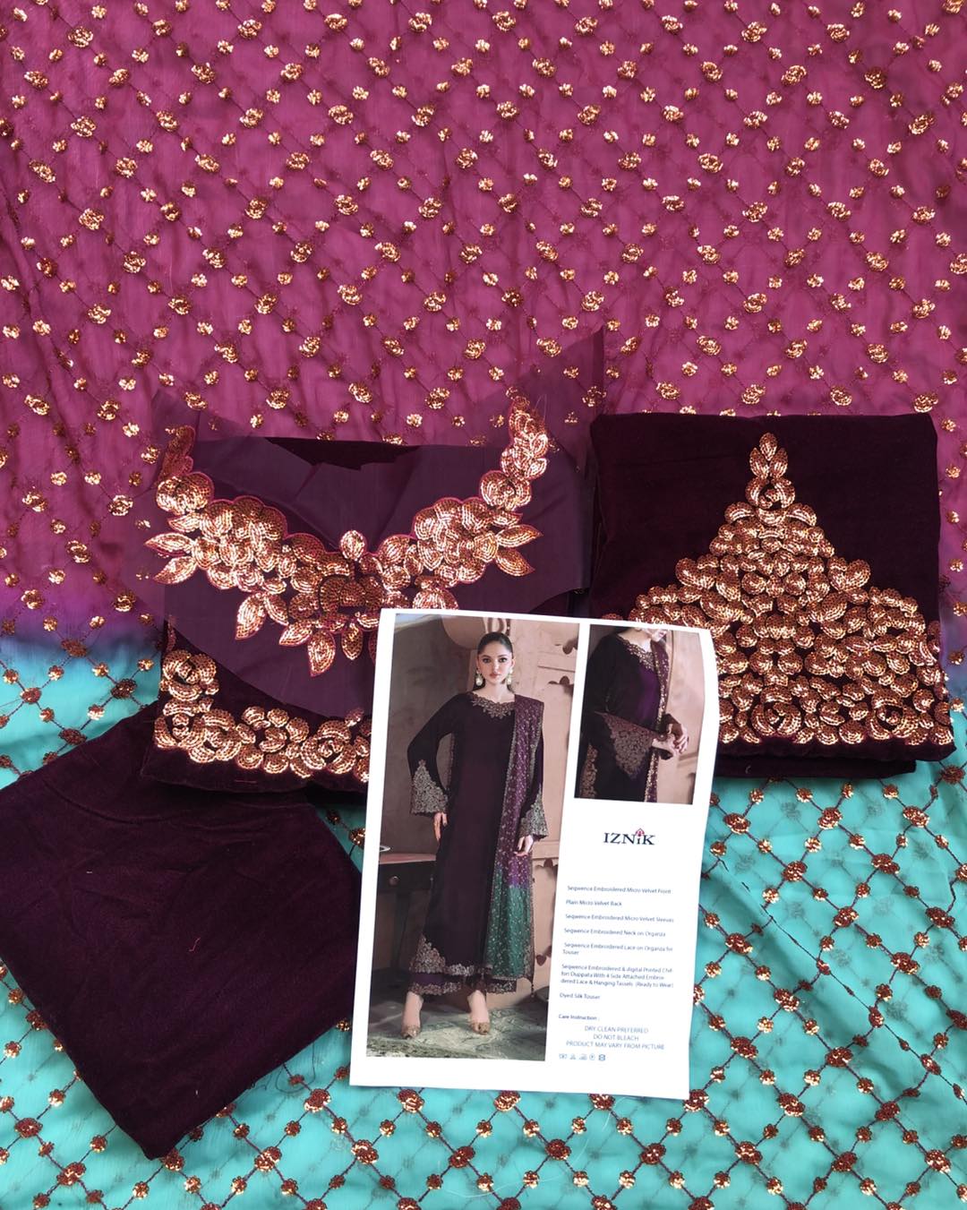 Iznik Velvet Collection IV-57 "Purple"