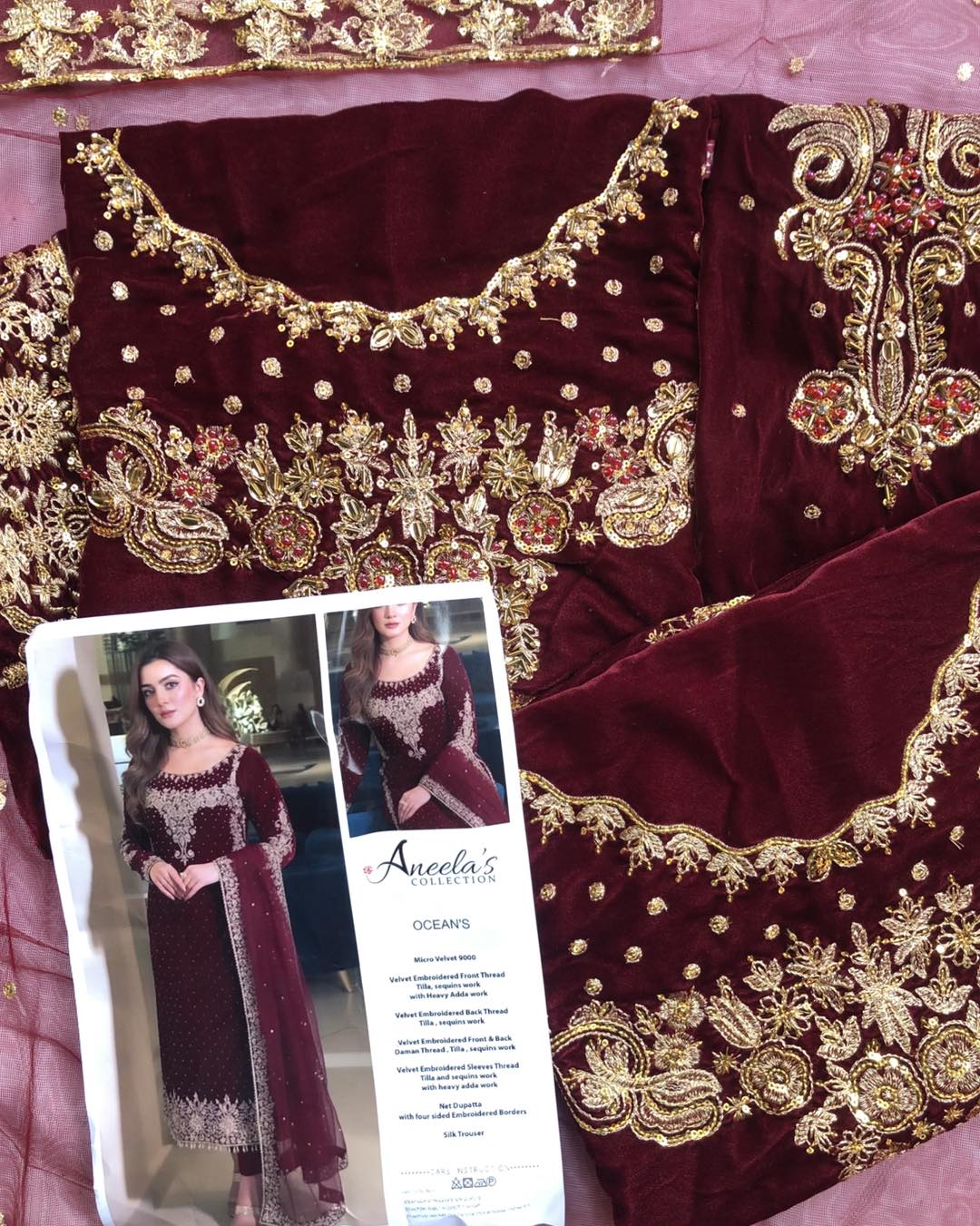 Aneelas Luxury Velvet Collection "Red Gold"