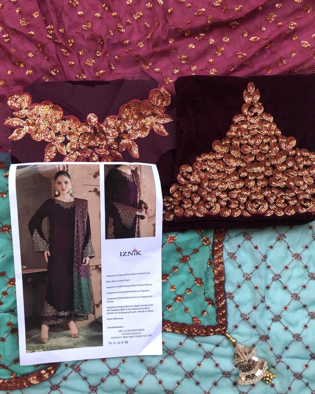 Iznik Velvet Collection IV-57 "Purple"